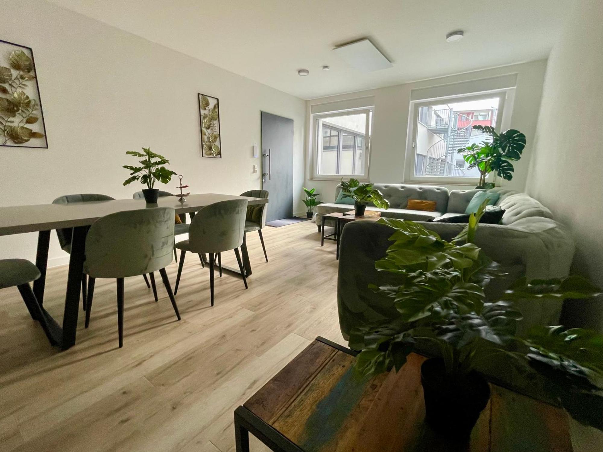 Neu Goldstadt Wunderschoenes 2 Zimmer Apartament Schloessle Zentrum Pforzheim Exterior foto
