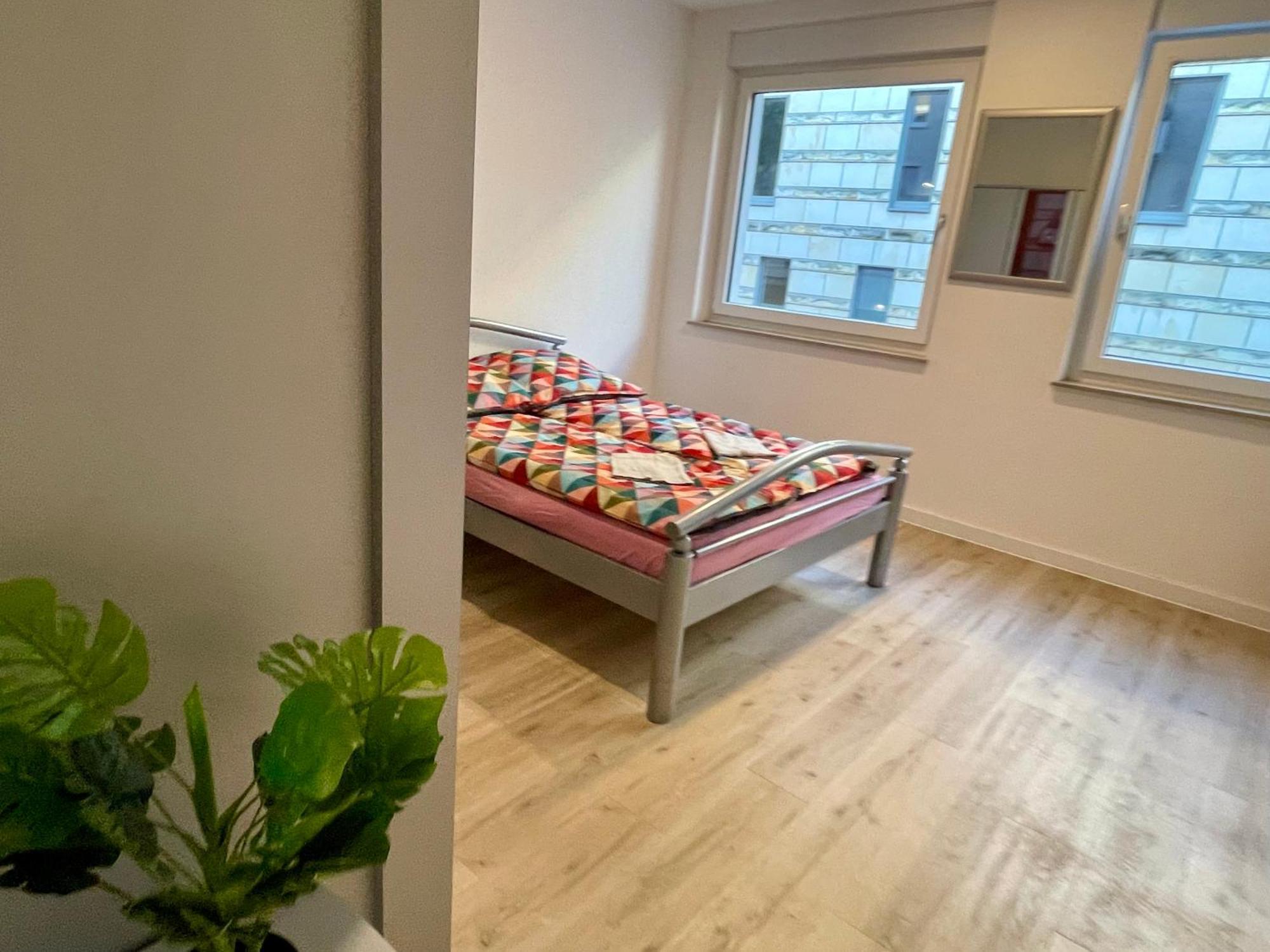 Neu Goldstadt Wunderschoenes 2 Zimmer Apartament Schloessle Zentrum Pforzheim Exterior foto